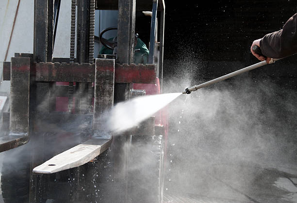 Best Driveway Pressure Washing  in Whitewater, CA